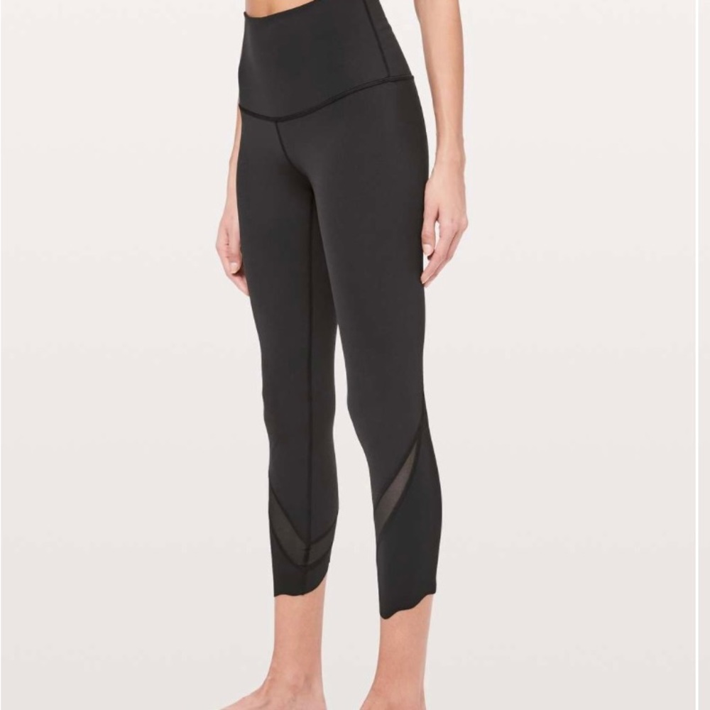 Lululemon Wunder Under Crop II